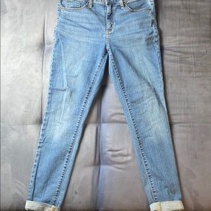 Stretchy skinny jeans